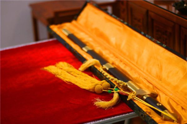 【择罡师傅开光宝剑之过程】